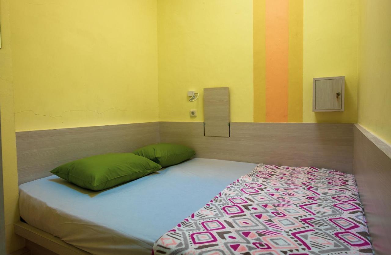 Mel'S Dorm Vandrehjem Jakarta Eksteriør billede